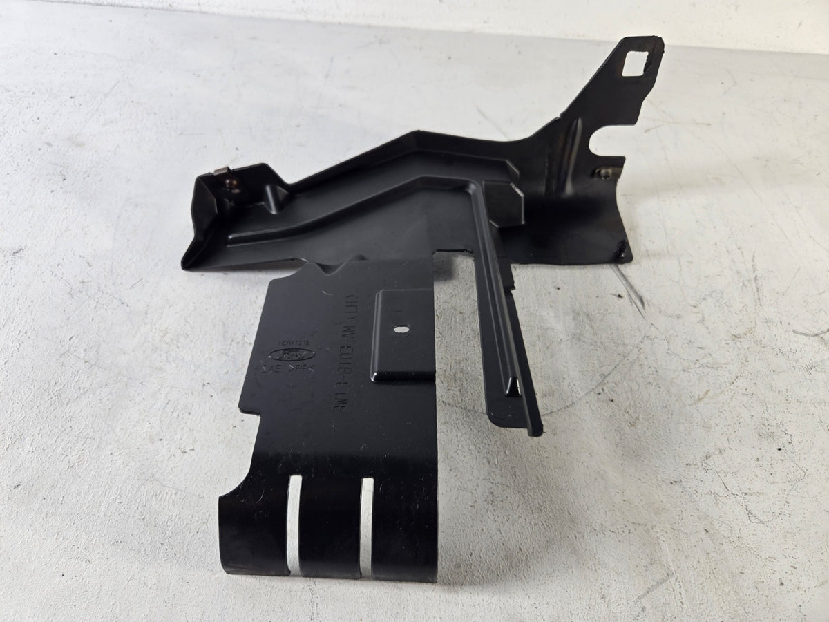 2003 2011 Lincoln Town Car Left Radiator Support Air Deflector OEM 3W1Z8311BA