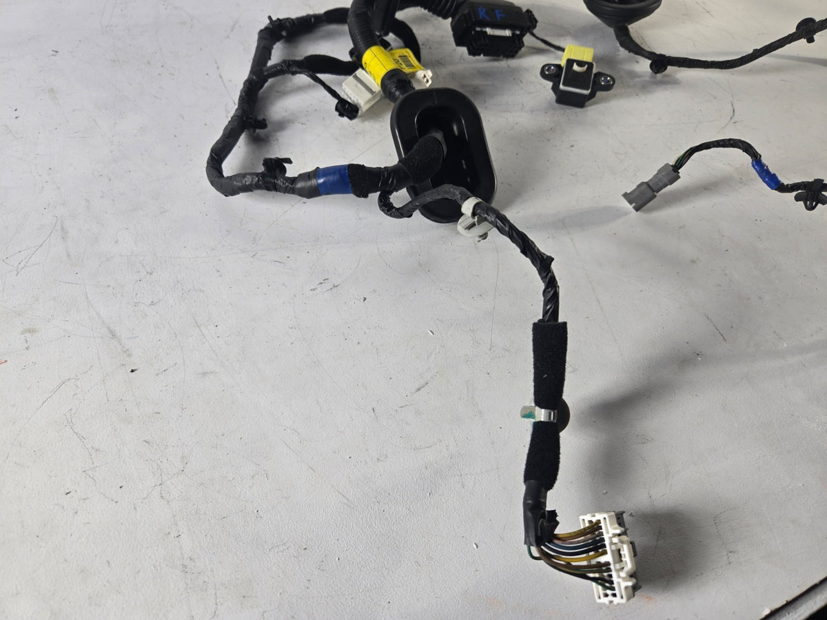 2015 2018 Kia Sedona Right Passenger Front Door Wire Wiring Harness 91610A9201