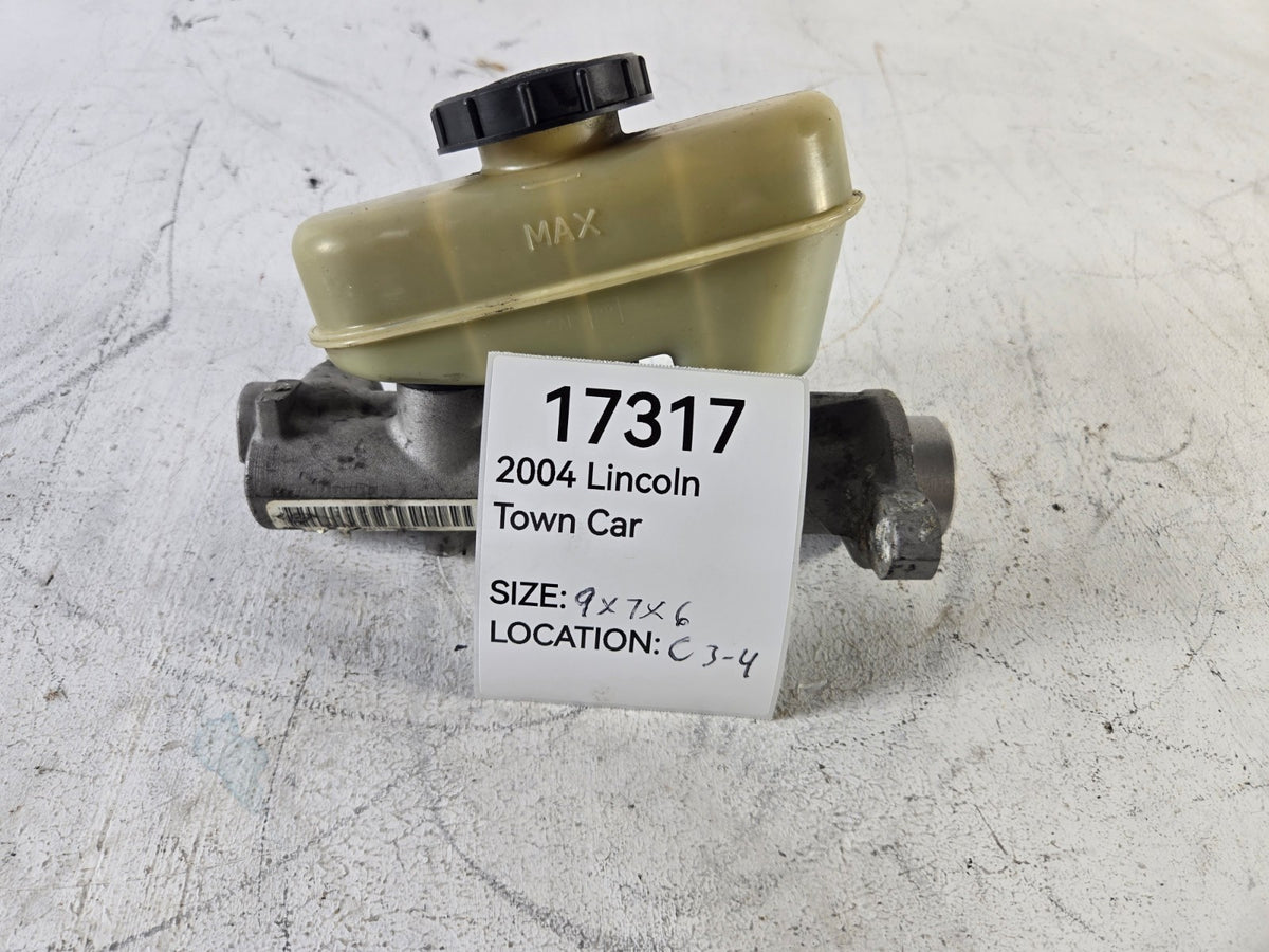2001 2005 Lincoln Town Car Master Cylinder Reservoir Bottle Cap OEM 1W1Z2140AA