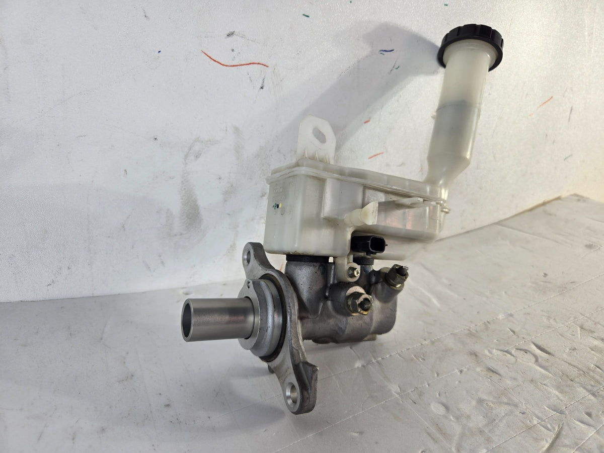 2013-2019 Nissan Sentra Master Cylinder Reservoir Cap 46010-3SG1B OEM 15275