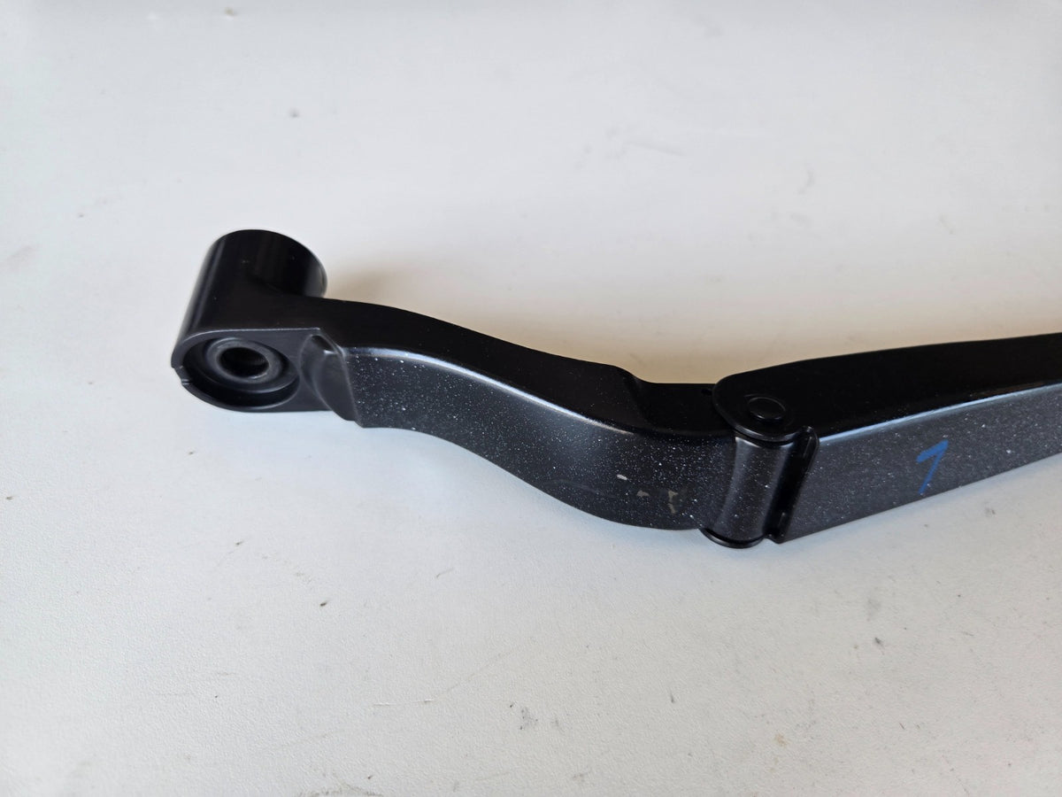2014 2020 Nissan Rogue left driver side front windshield wiper arm 288816FL0A OE