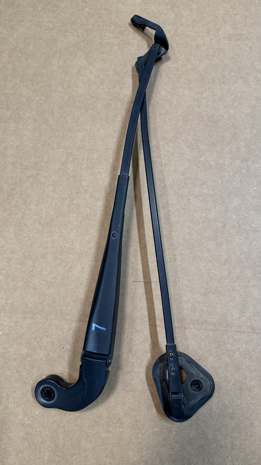 2007-2017 Lexus LS460 Wiper Arm w/ Linkage Left 85221-50190 OEM