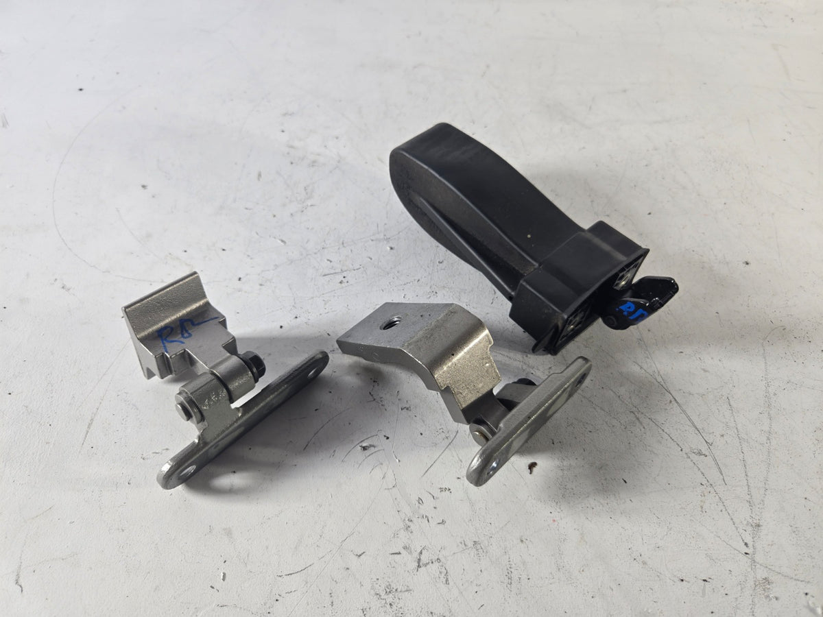2010 2016 BMW 550i Right Passenger Rear Door Upper Lower Hinge Hinges Check OEM