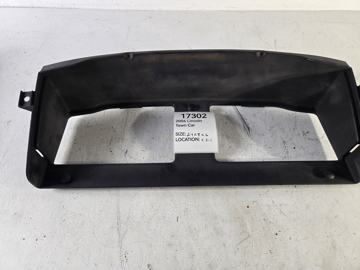 2003 2004 2005 Lincoln Town Car Radiator Grille Cover Panel OEM 3W138C299AF
