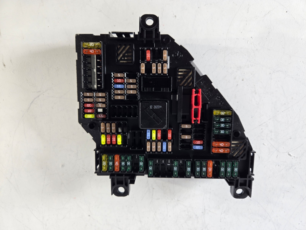 2010 2011 2012 2013 BMW 535i 550i Rear Power Distribution Fuse Box OEM 217033452