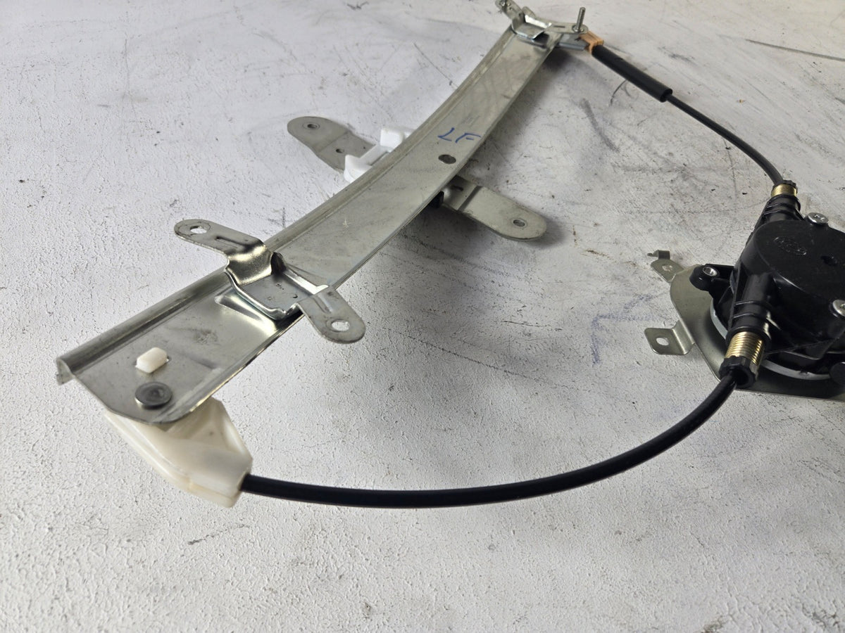 2004 Lincoln Town Car Left Driver Side Front Door Window Regulator Motor OEM
