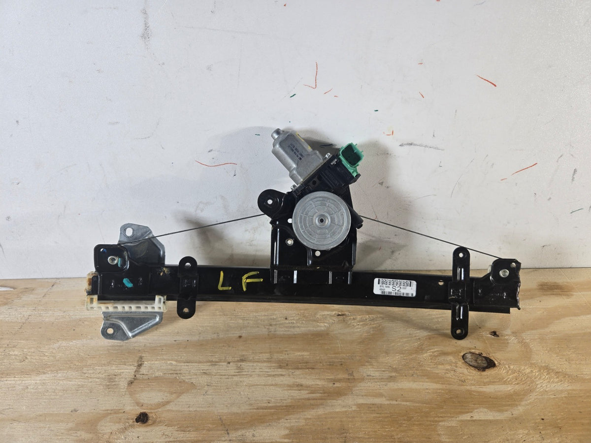 2013-2019 Nissan Sentra Left Front Door Window Regulator Motor LH Side OEM 15318