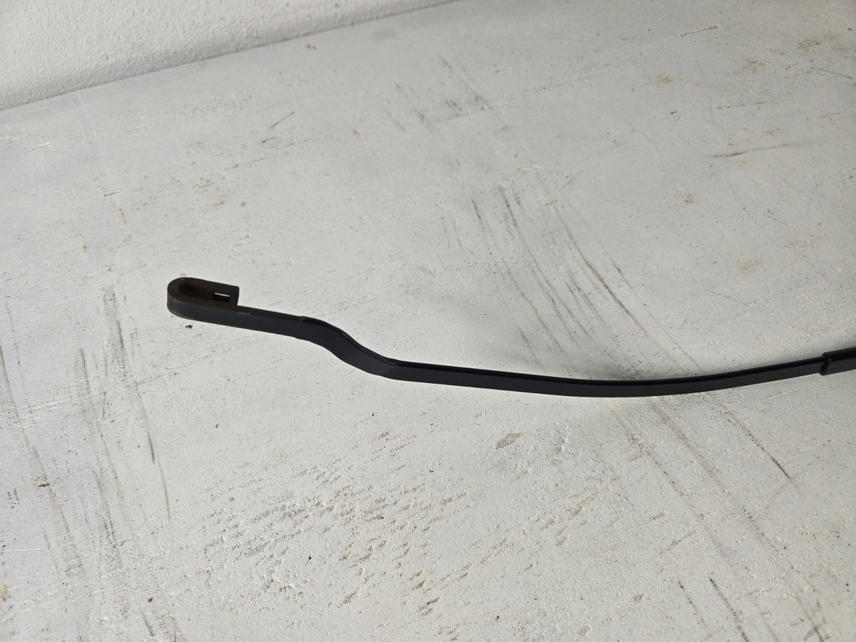 2011 2015 Hyundai Elantra Right Passenger Front Windshield Wiper Arm OEM