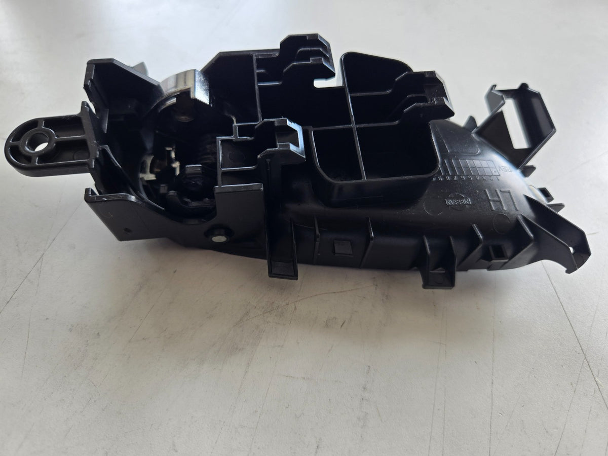 2014 2020 Nissan Rogue left driver front or REAR door interior inner handle OEM!