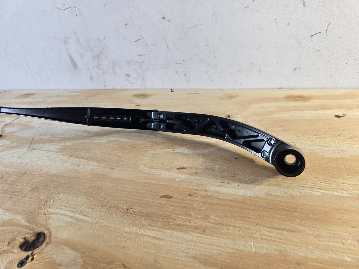 2013-2019 Nissan Sentra Right Front Windshield Wiper Arm Passenger Side OEM 5289