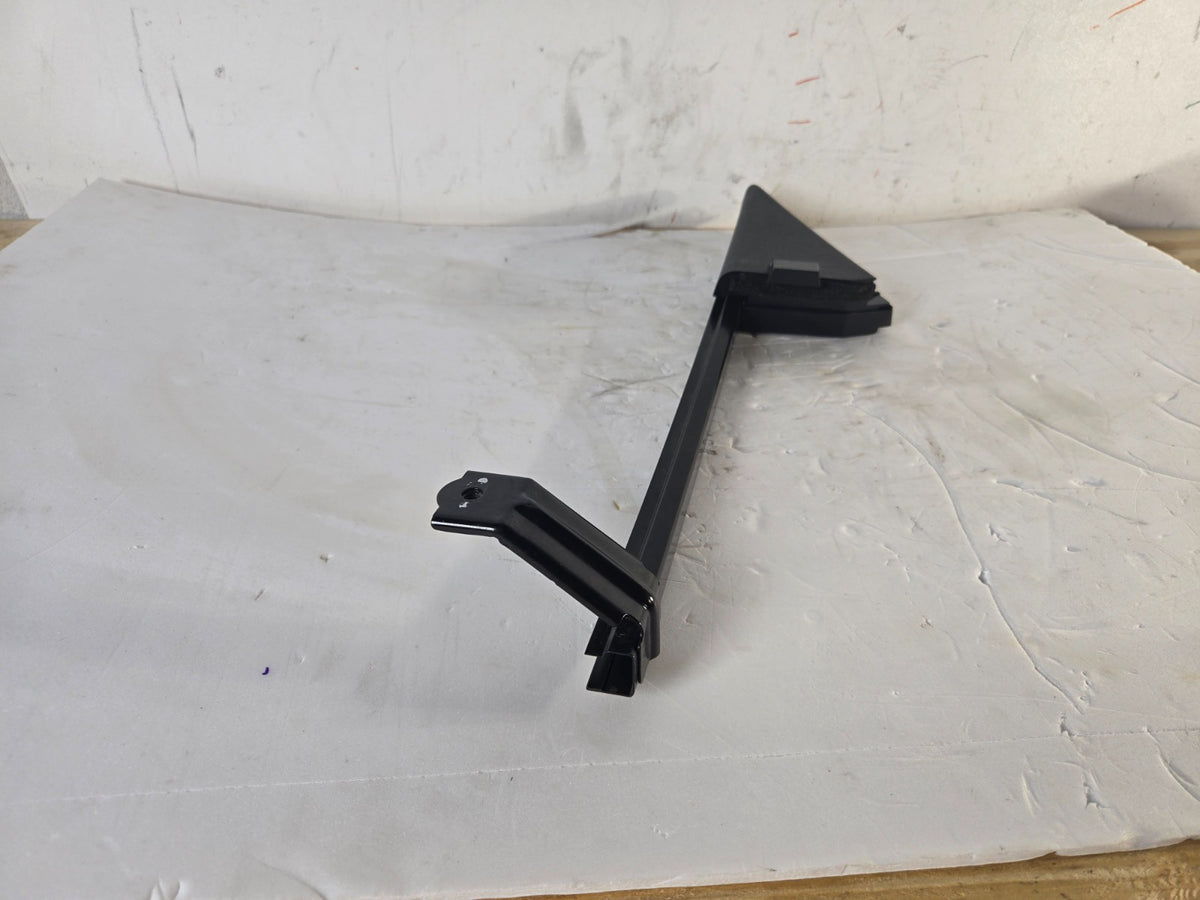 2013-2019 Nissan Sentra Right Rear Door Corner Guide Channel Bracket OEM 15282