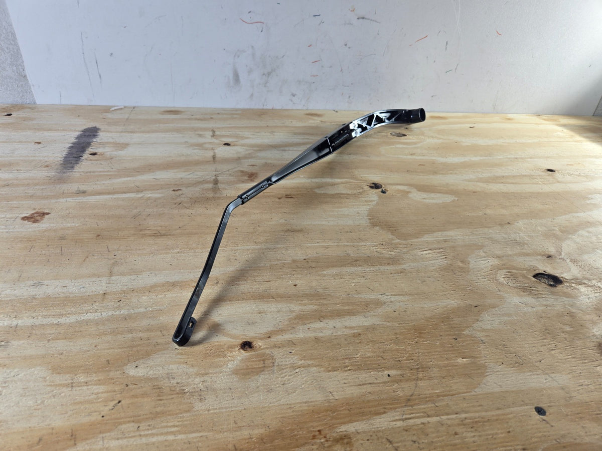 2013-2019 Nissan Sentra Right Front Windshield Wiper Arm Passenger Side OEM 5289