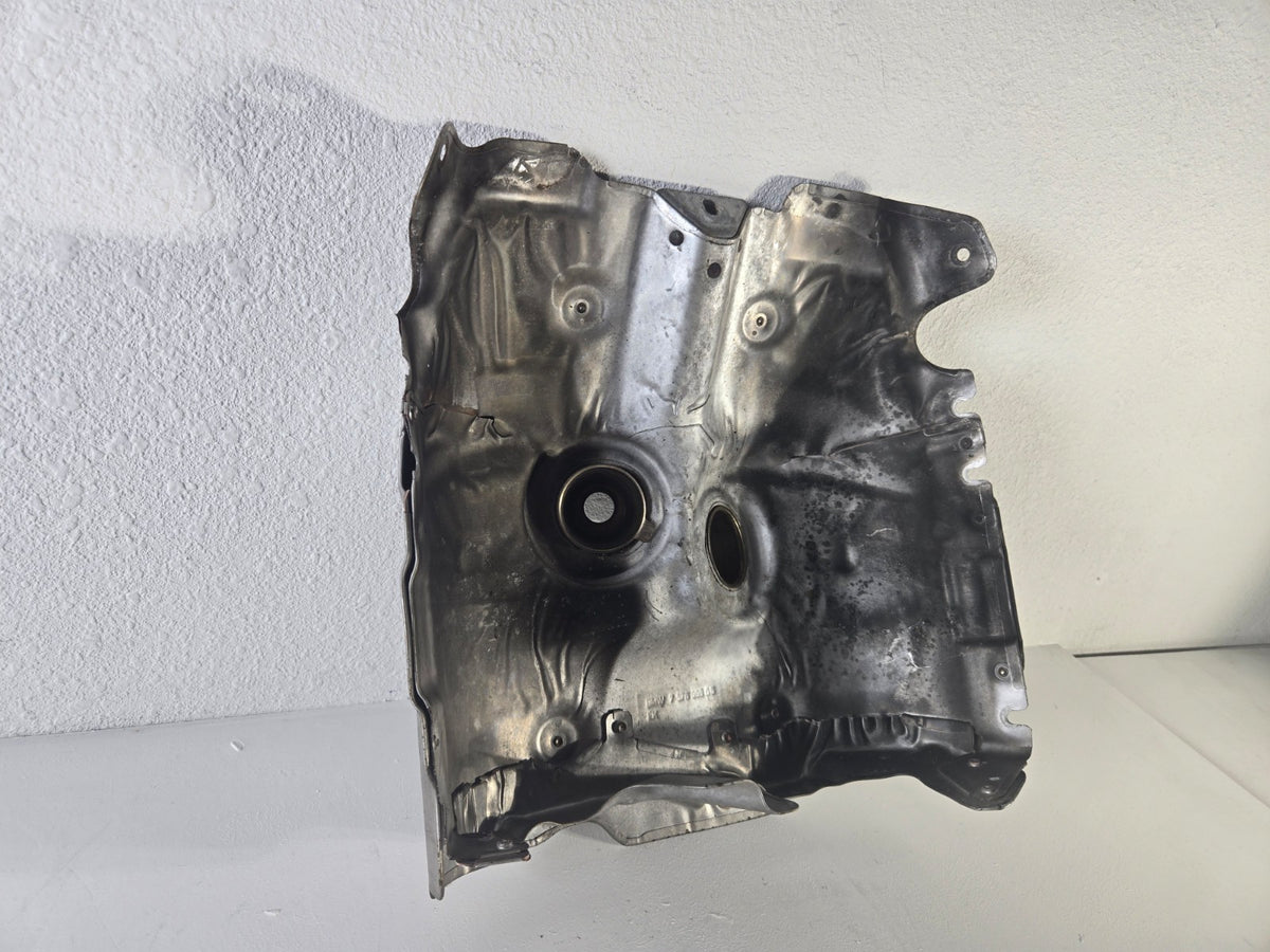 2010 2013 BMW 5 Series 550i 4.4L Engine Upper Turbocharge Mount Heat Shield OEM