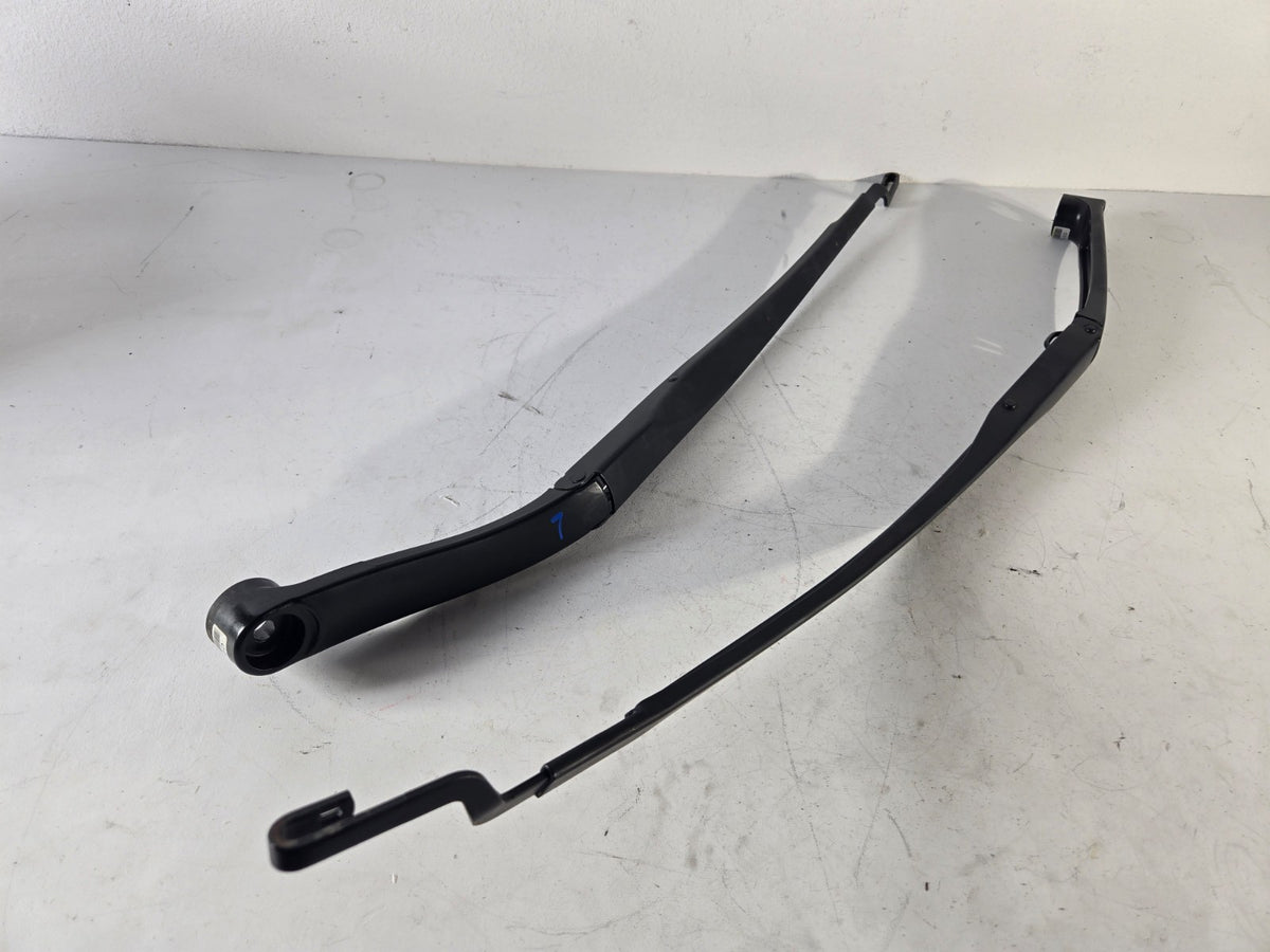 2015 2021 Kia Sedona Left Driver Right Passenger Front Windshield Wiper Arm OEM
