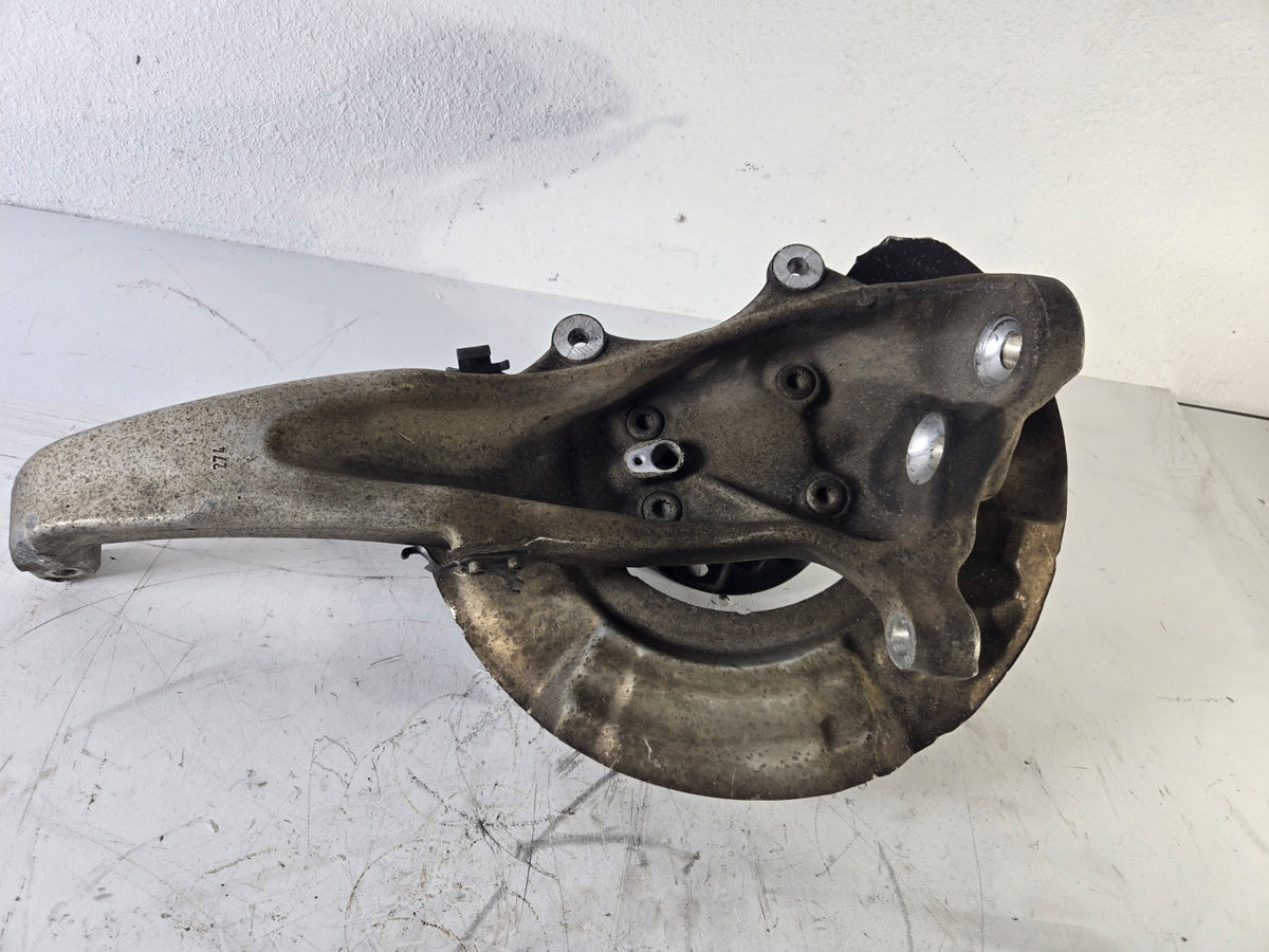 2010 2016 BMW 528i 550i Right Passenger Side Front Spindle Knuckle Hub OEM