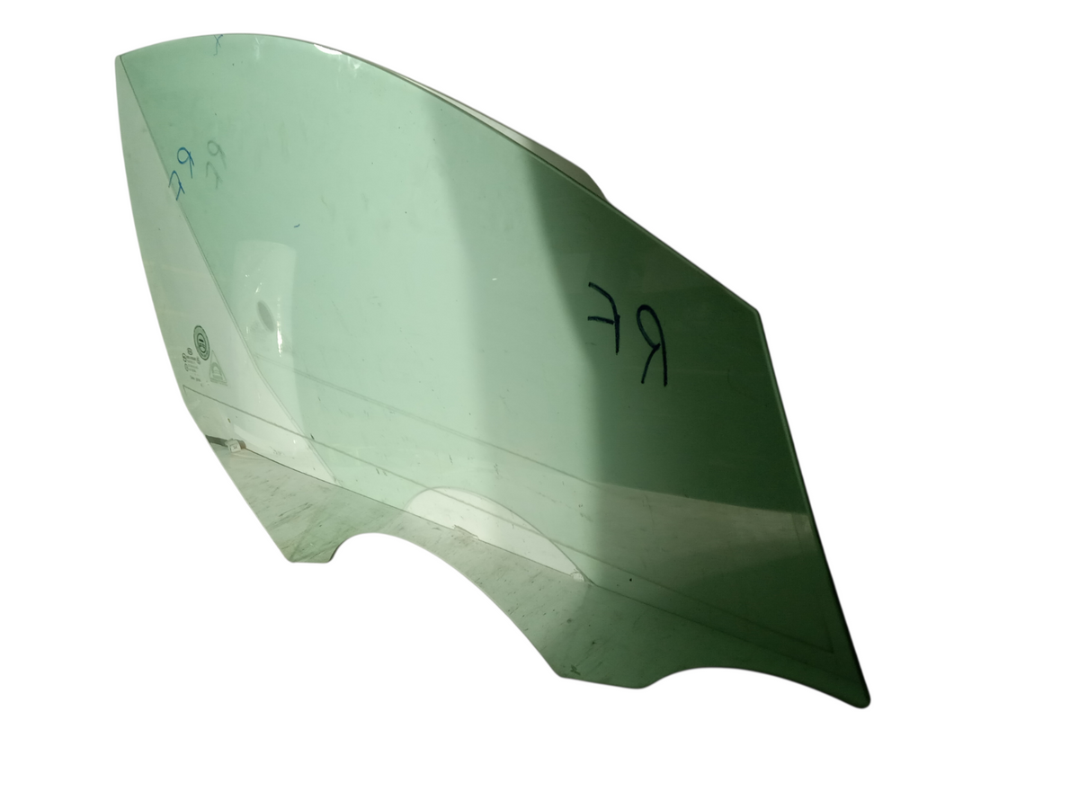 2011 Kia Optima Hybrid Right Front Door Glass Window Passenger Side OEM 11716