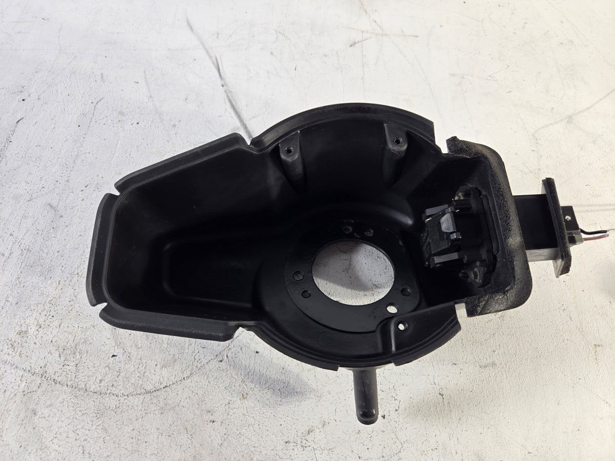 2004 2006 Lincoln Town Car Fuel Filler Door Latch Pocket Housing OE 6W1Z5427936A
