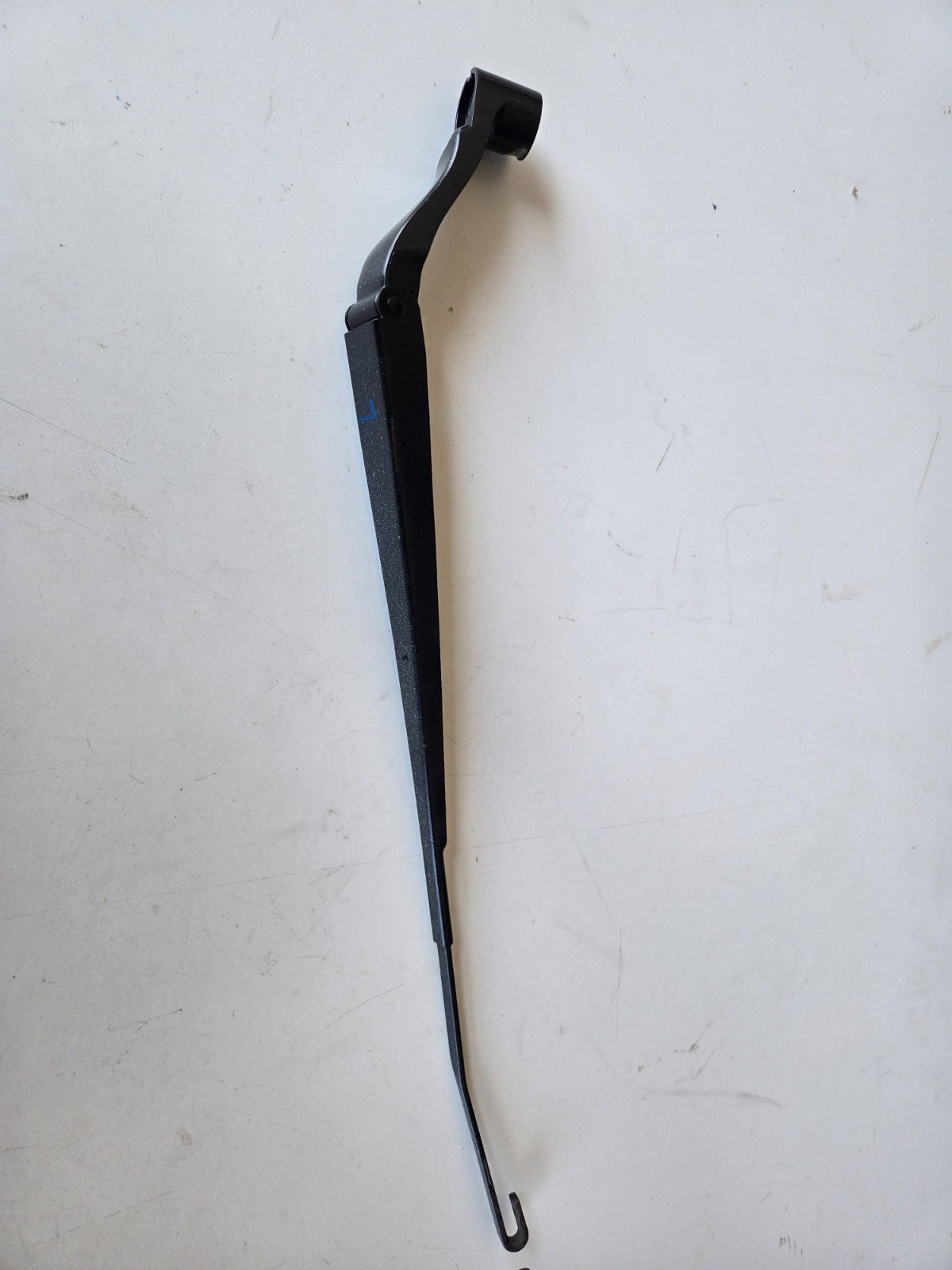 2014 2020 Nissan Rogue left driver side front windshield wiper arm 288816FL0A OE