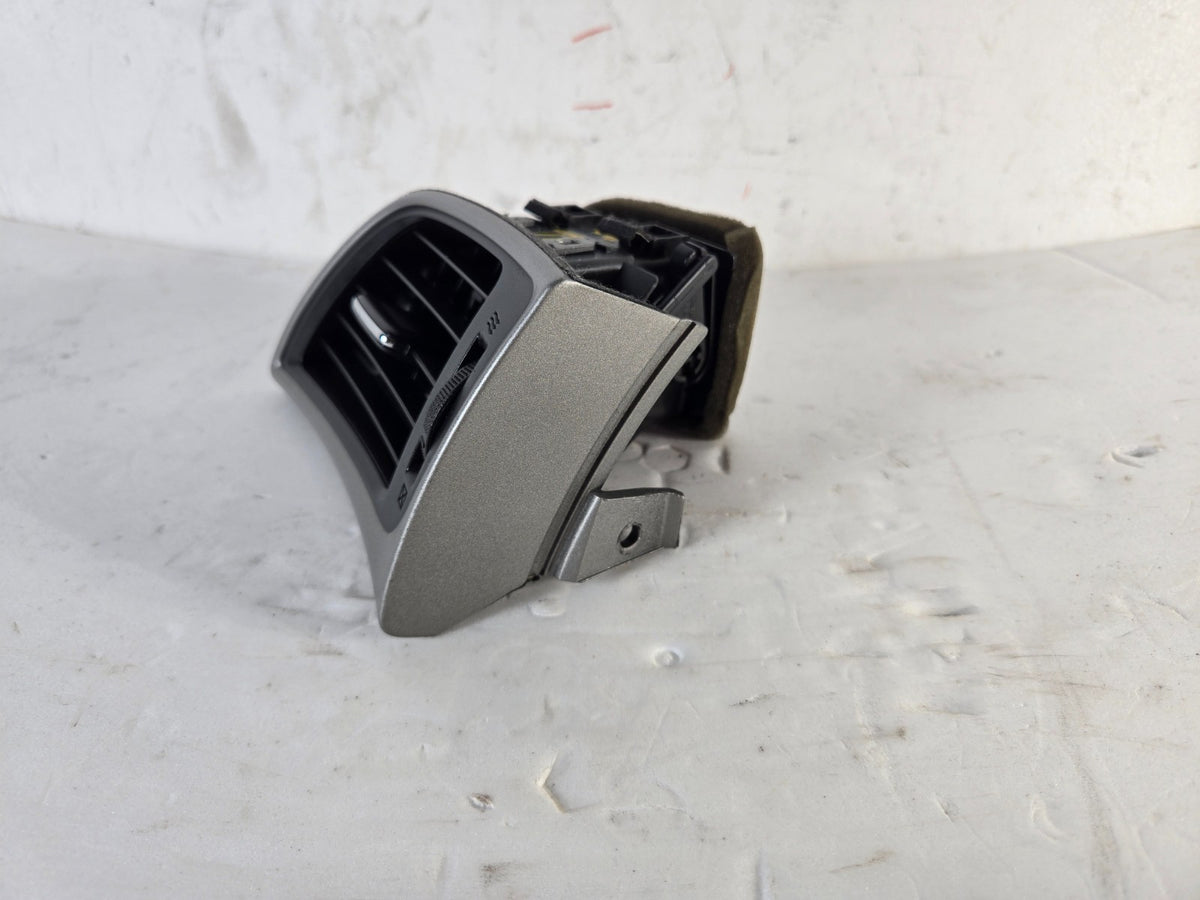 2013-2015 Nissan Sentra Right Front Dash Air Vent Grille 68760-3SG1A OEM 15268