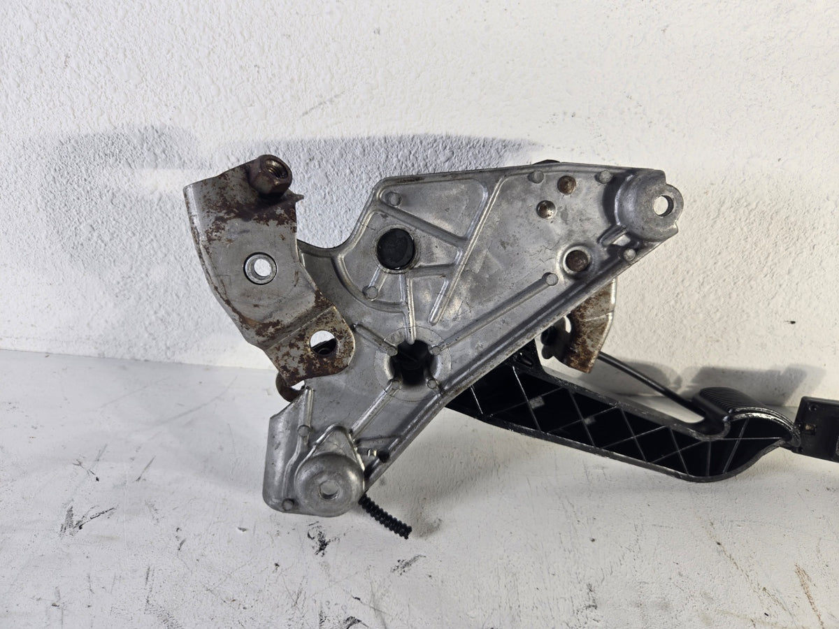 2003 2004 Lincoln Town Car Emergency Parking Brake Control Lever Pedal OEM