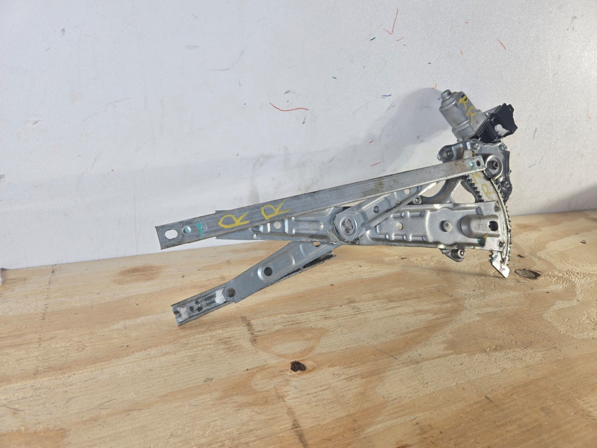 2013-2019 Nissan Sentra Right Rear Door Window Regulator Motor 827204KH0B OEM 05