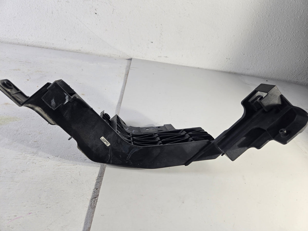 2011 2013 Hyundai Elantra Sedan Radiator Core Support Left Side Bracket OEM