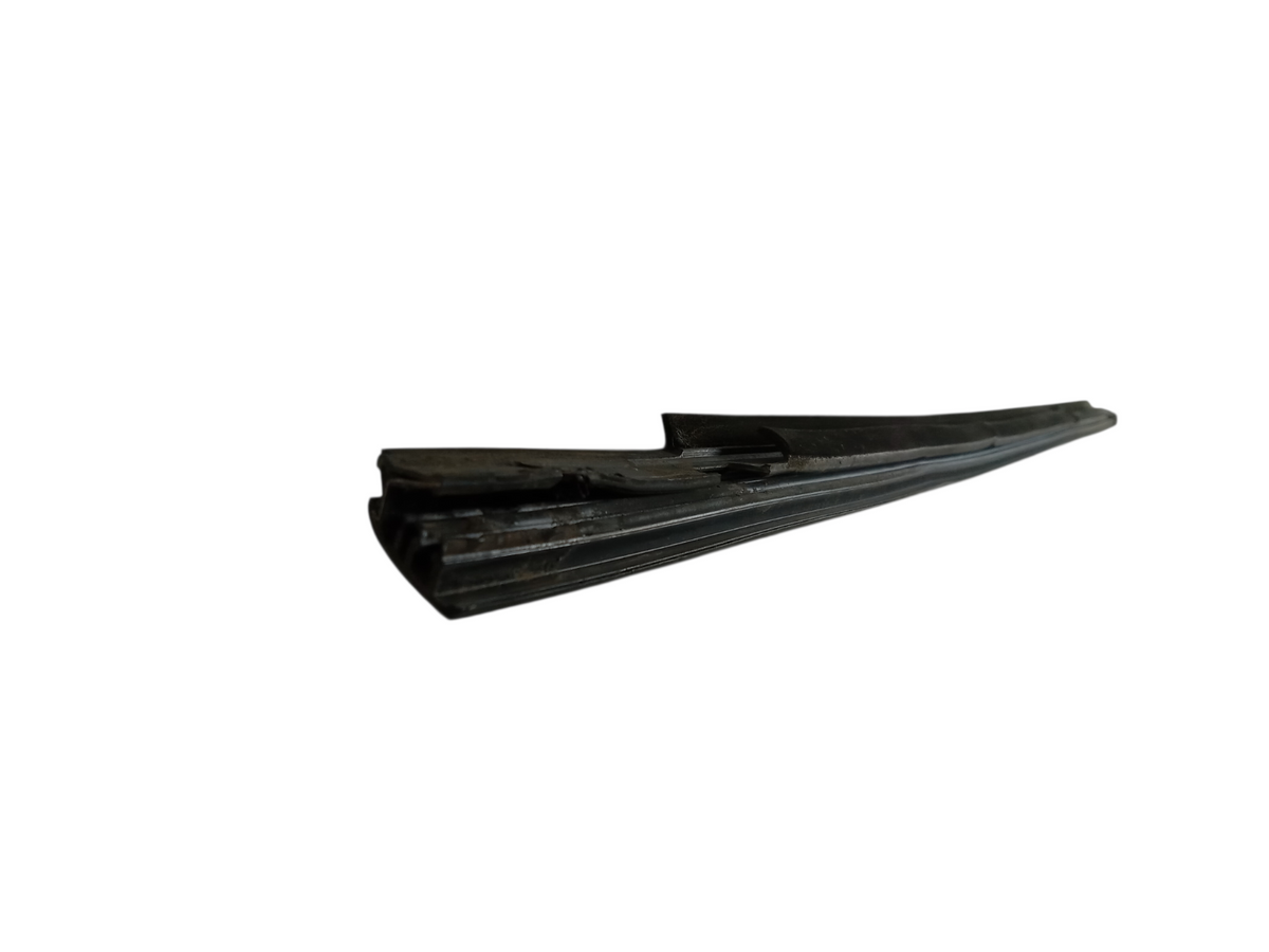 2008-2012 Mercedes-Benz GL450 Right Rear Sealing Strip Door Glass OEM 12485
