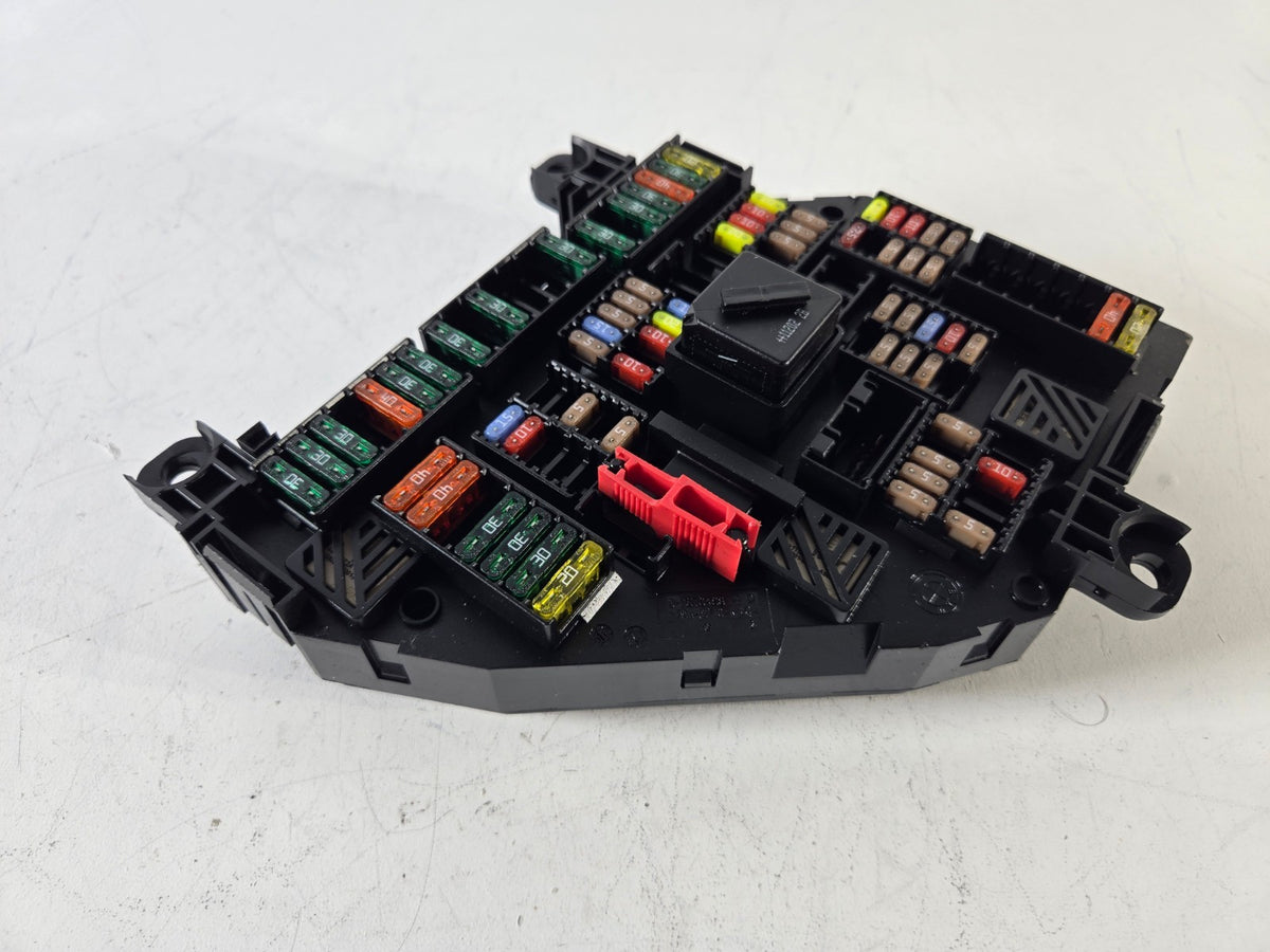 2010 2011 2012 2013 BMW 535i 550i Rear Power Distribution Fuse Box OEM 217033452