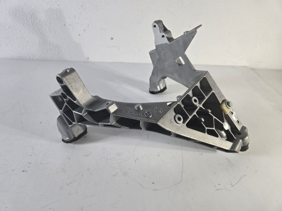 2010 2016 BMW 5 Series 528i 535d 550i M5 Steering Column Support Bracket OEM