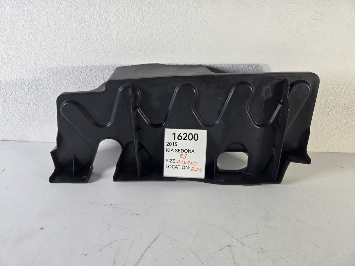 2015 2018 Kia Sedona Right Passenger Front Side Shield Cover Panel OE 29120A9000