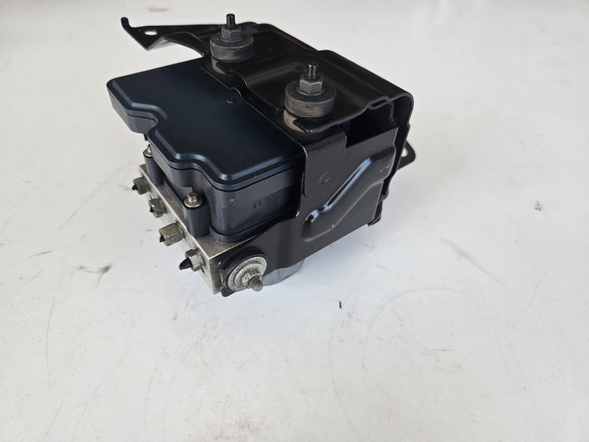 2015 Nissan Rogue FWD ABS anti Lock brake pump actuator assembly 47660-4ba6a USA