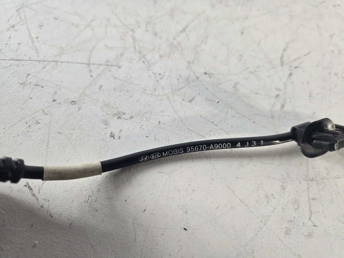 2015 2021 Kia Sedona Left Driver Side Front Wheel Speed ABS Sensor OEM