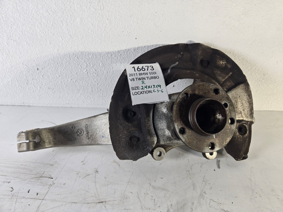 2010 2016 BMW 528i 550i Right Passenger Side Front Spindle Knuckle Hub OEM