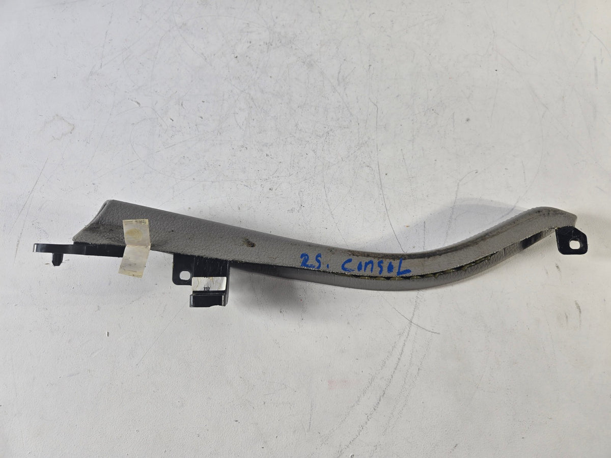 2010 2013 BMW 528i 550i Right Front Center Console Compartment Edge Trim OE Gray