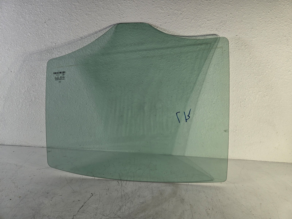 2003 2009 Mercedes Benz E500 Left Driver Side Rear Door Window Glass OEM