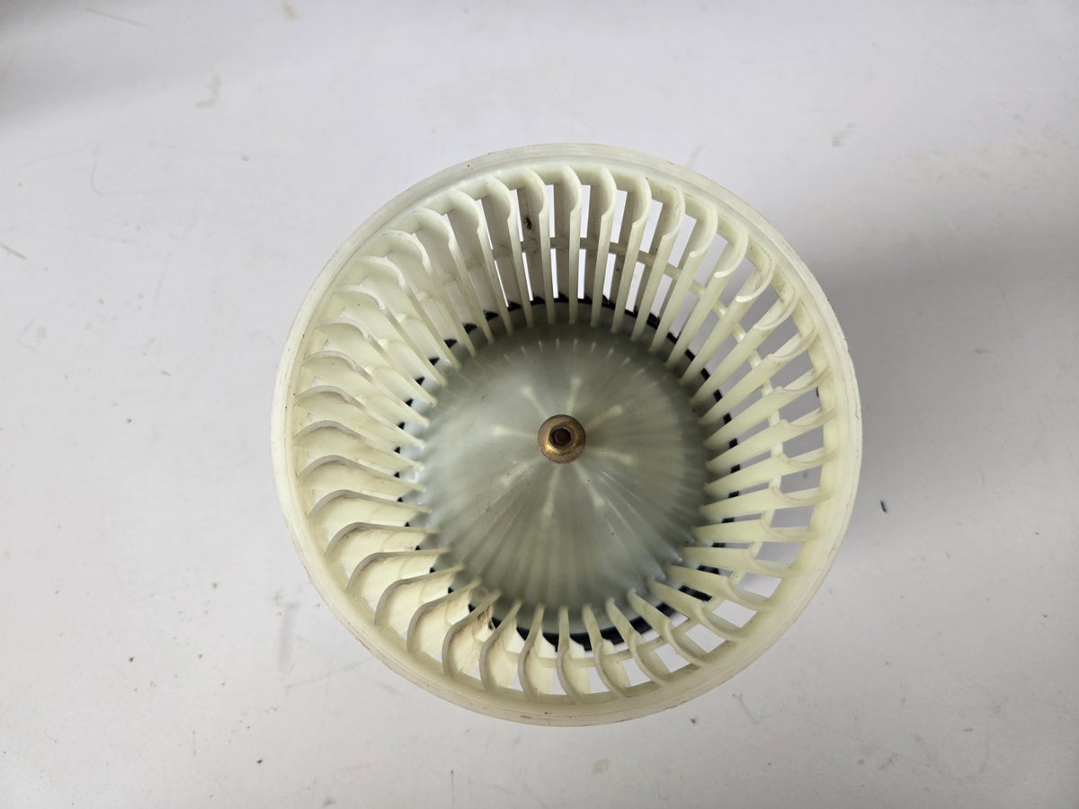 2014 2020 Nissan Rogue front HVAC ac heater dash air blower motor fan front OEM
