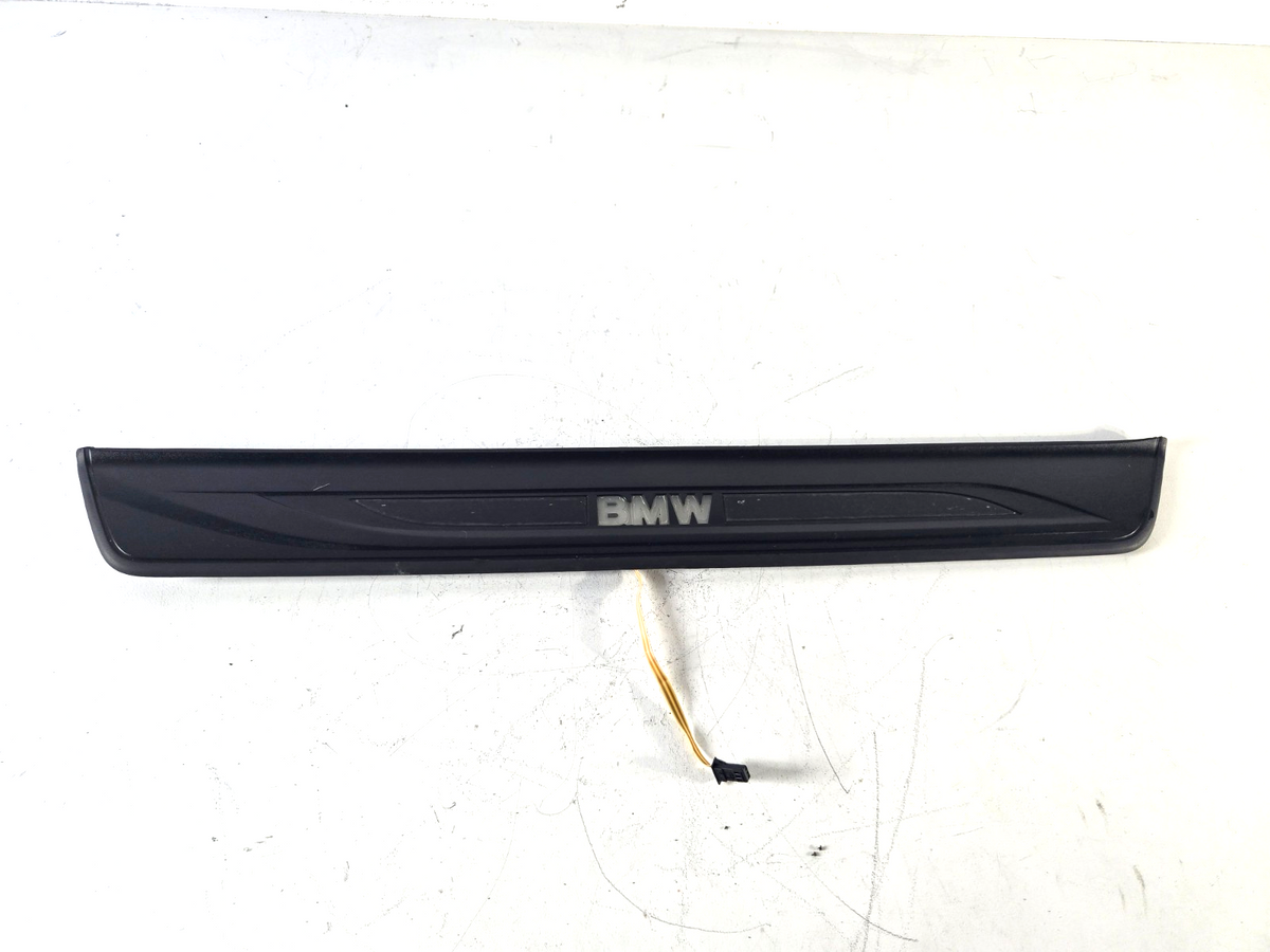 2010 2016 BMW 528i Right Passenger Front Door Sill Scuff Plate Trim 51477203608