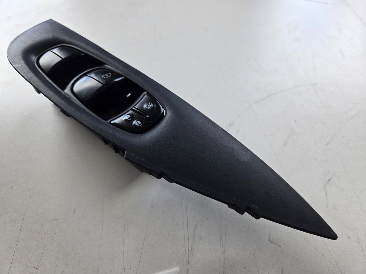 2014 2020 Nissan Rogue Left driver front door master power window control switch