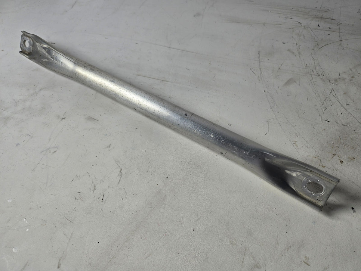 2010 2016 BMW 528i 535d 550i Left Side Front Rearward Support Bar Brace Bracket