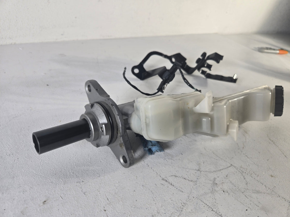 2016 2023 Mazda CX-9 CX9 Power Brake Booster Master Cylinder Reservoir Pump OEM