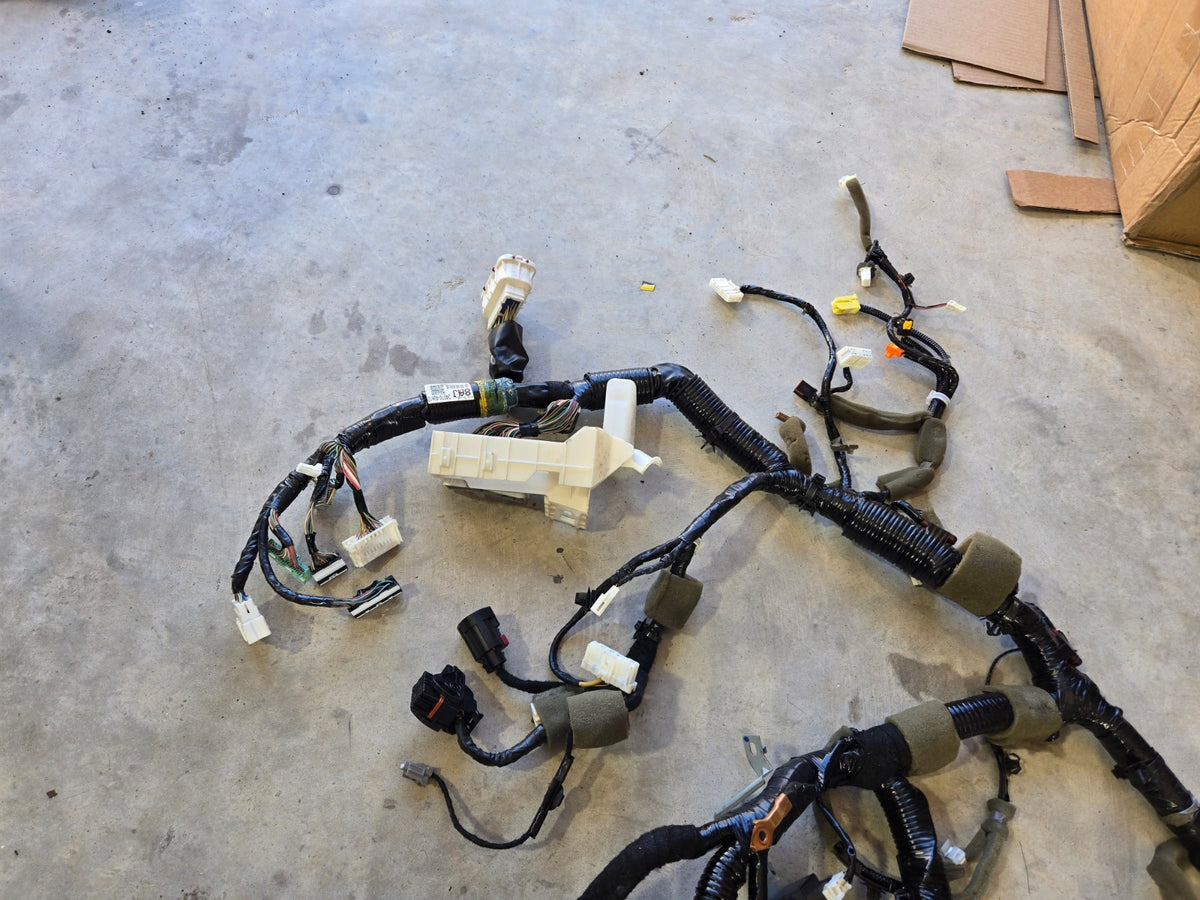 2014 Infiniti Q50 Hybrid AWD Dash Instrument Wire Wiring Harness OEM 240104GA1D