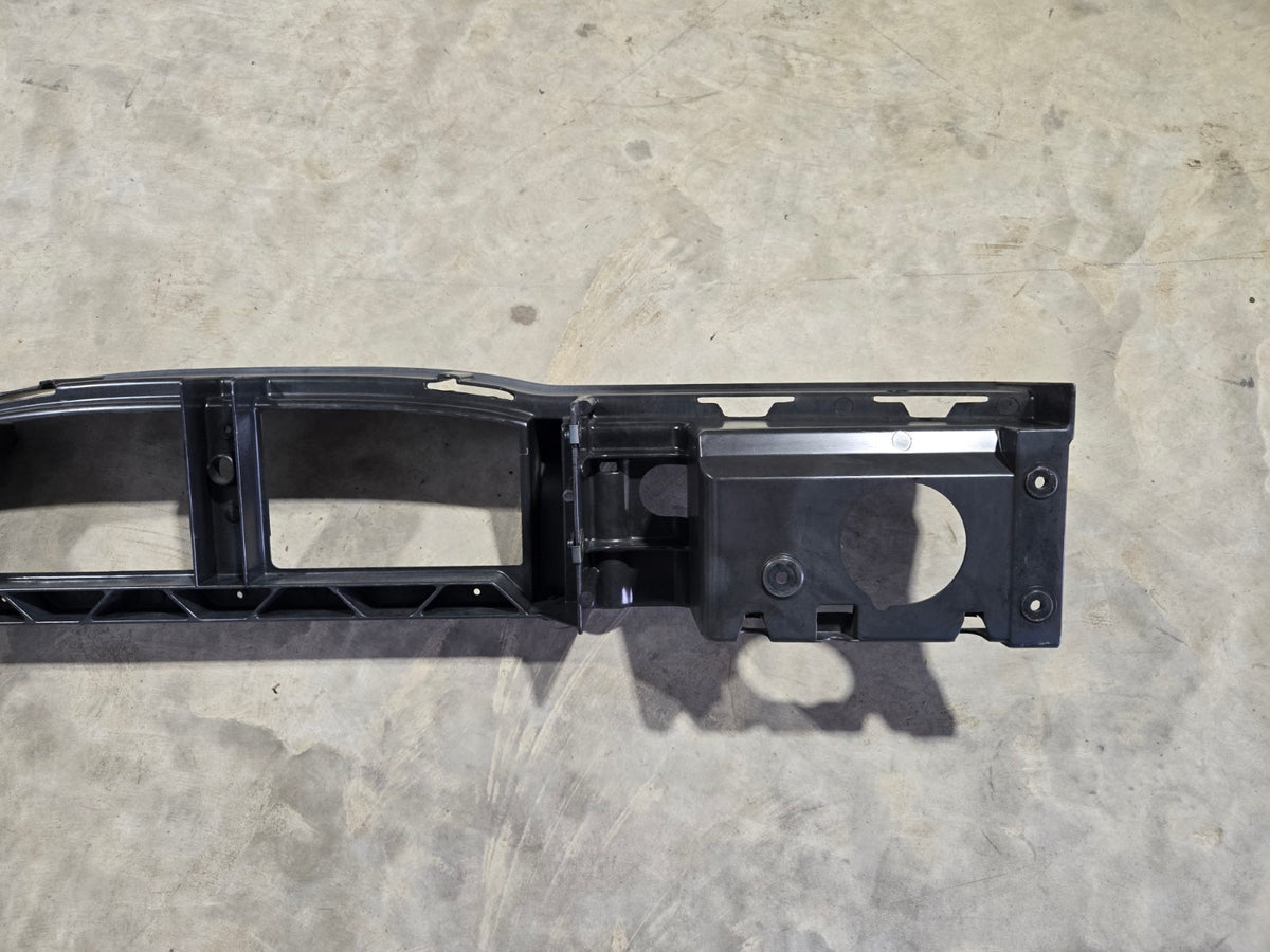 2004 Lincoln Town Car Headlight Body Header Panel OEM 3W138B041AJ x